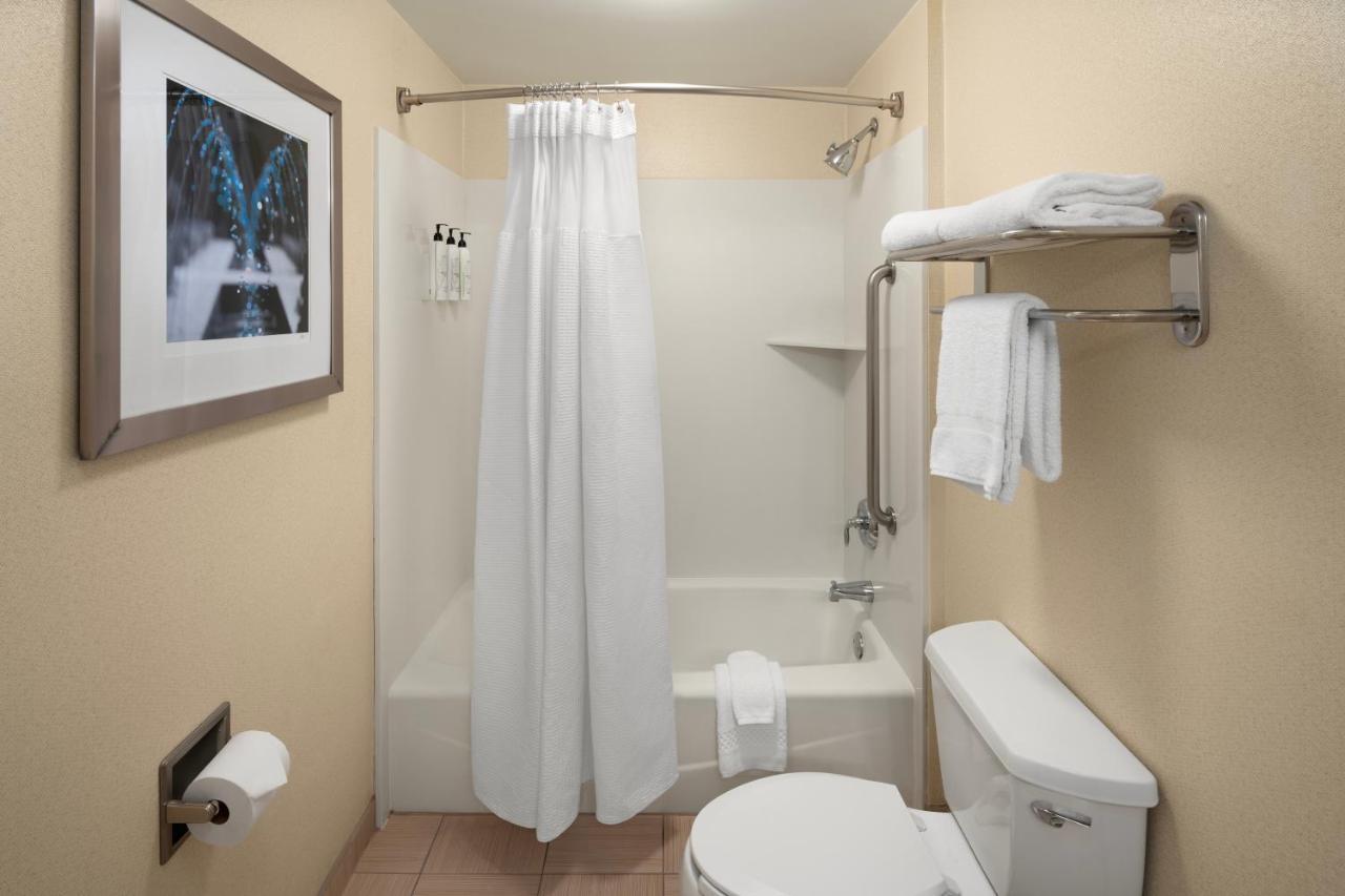 Springhill Suites By Marriott Modesto Bagian luar foto