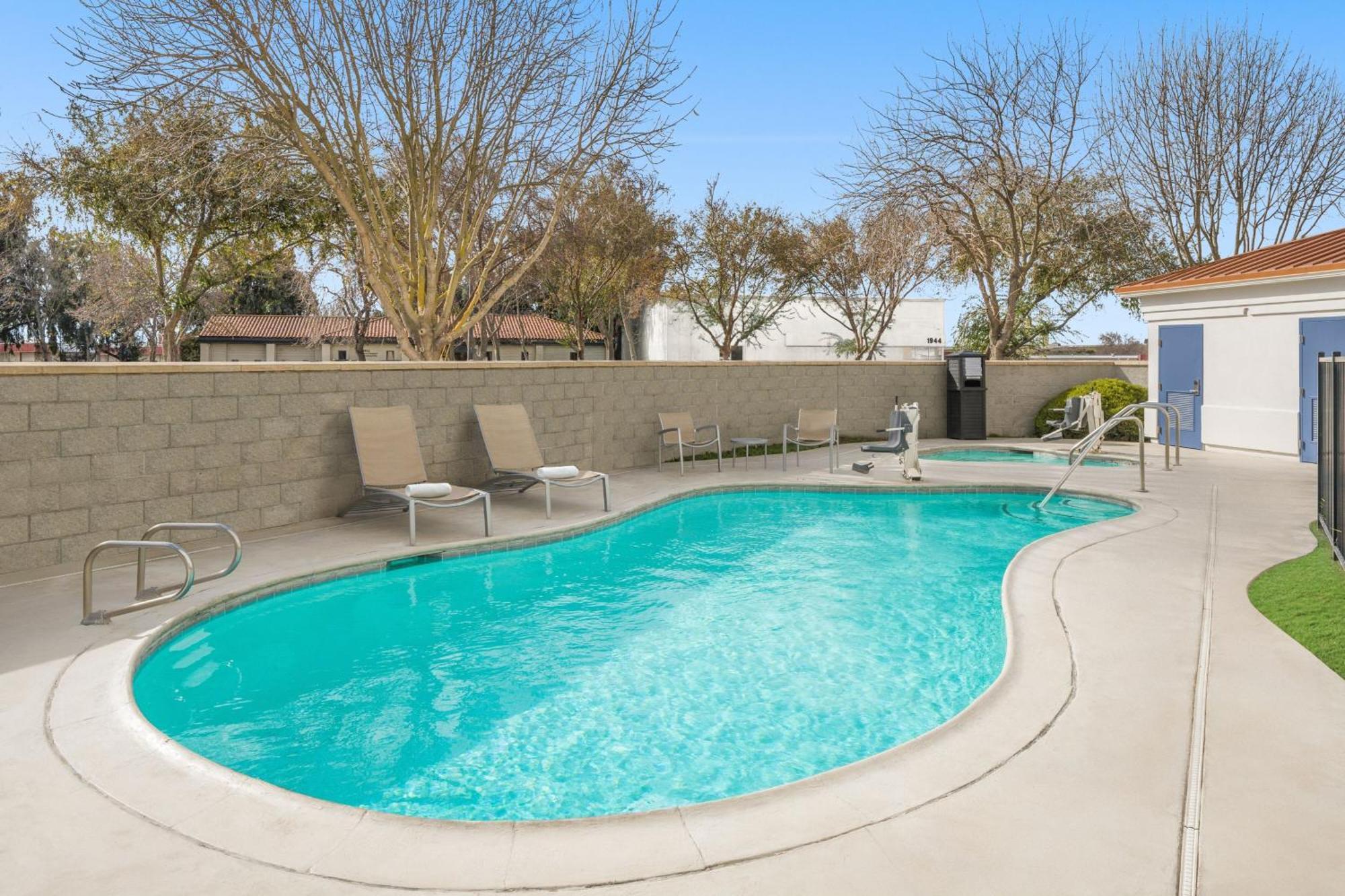 Springhill Suites By Marriott Modesto Bagian luar foto